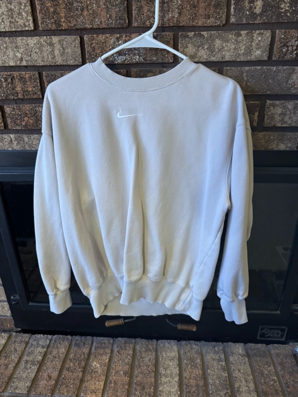 Nike Women's Light Gray Crew Sweatshirt with Embroidered Swoosh